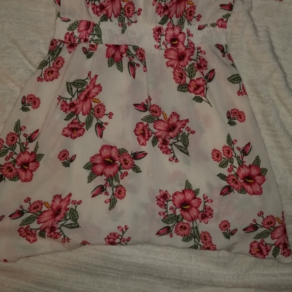 Dress - Picture 3 of 4